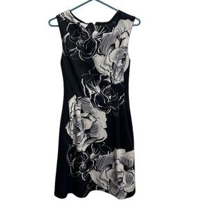 Vince Camuto Black Floral Scuba Fit and Flare Sheath Dress Zipper Back Size‎ 4
